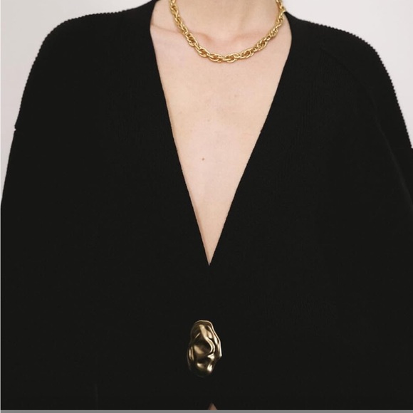 Urban Revivo V-Neck Cropped Knit Cardigan, Brown with Gold Button, Size 8 - Picture 2 of 14